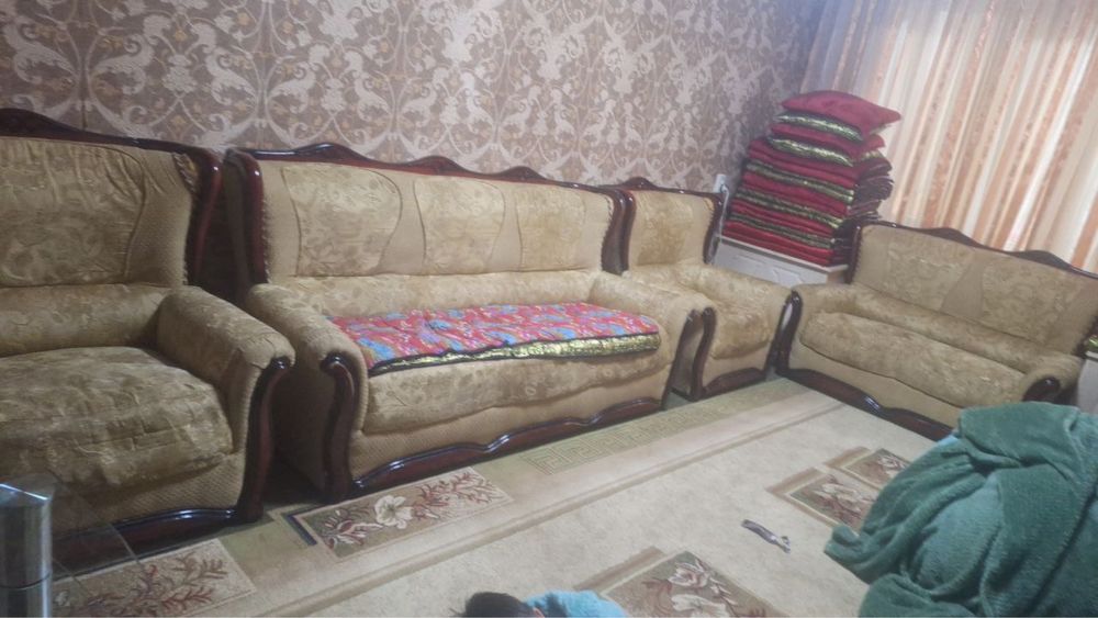 Продается гостинная мебель