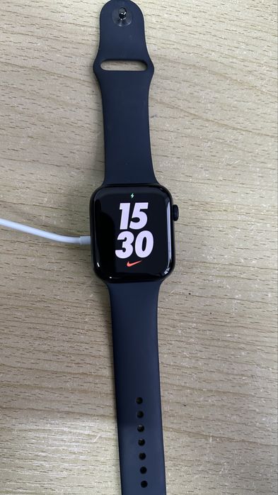 Apple watch se версия