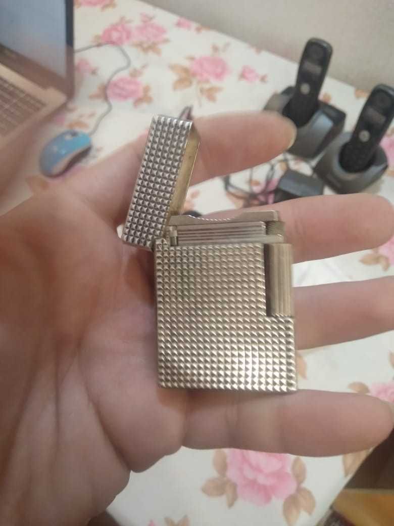 Зажигалка s.t. dupont (Dupont)