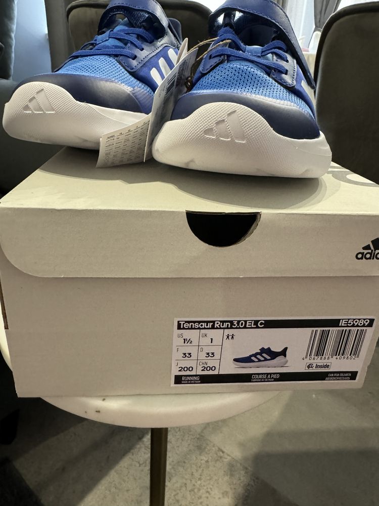 Маратонки Adidas