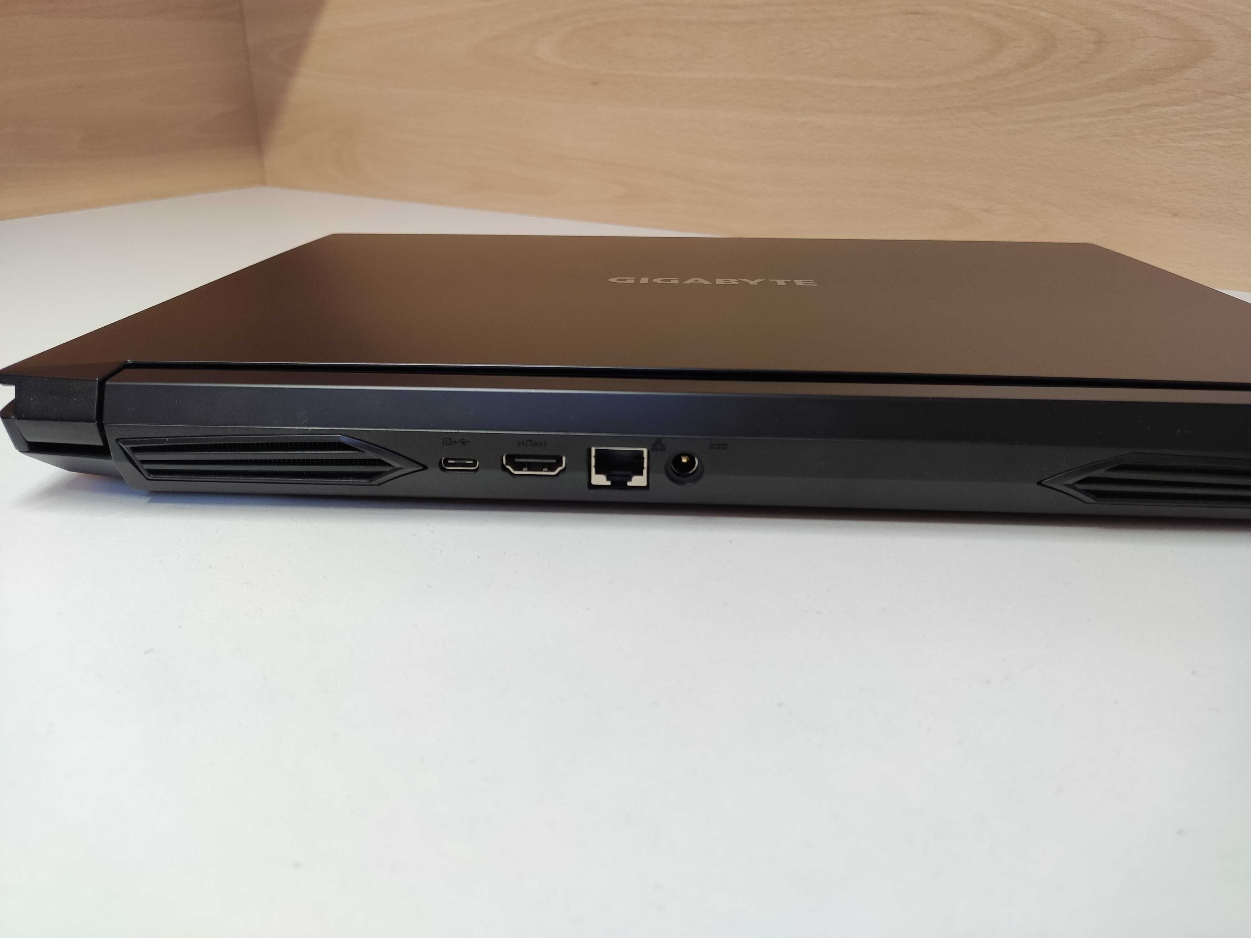 Геймърски лаптоп Gigabyte G5 KC