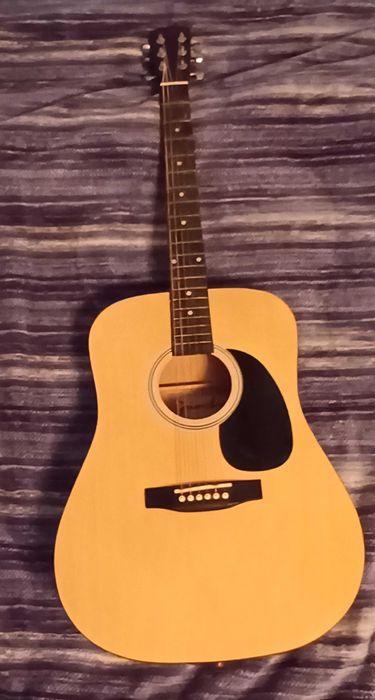 Chitară acustică
