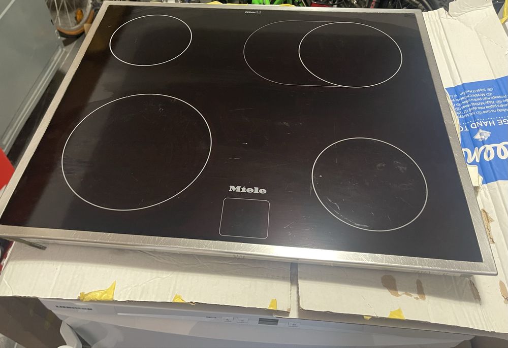 Miele Фурна с котлони Миеле