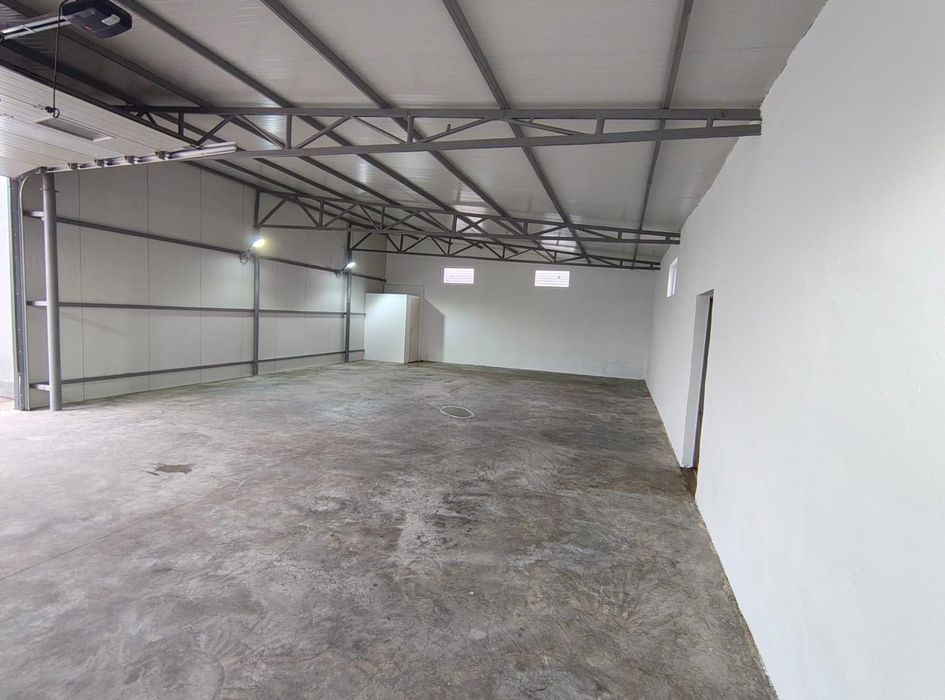 Inchiriez hala -Direct de la Proprietar