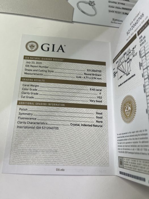 Златен пръстен 14 карата с диамант GIA