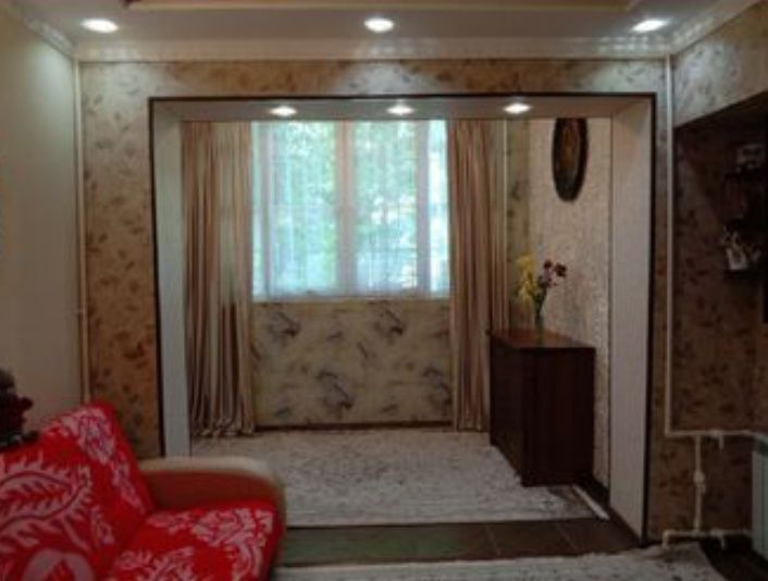 Своя двухкомнатная квартира на первом этаже