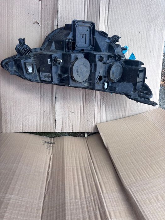 Far stanga Renault Megane 4 / IV 260606911R