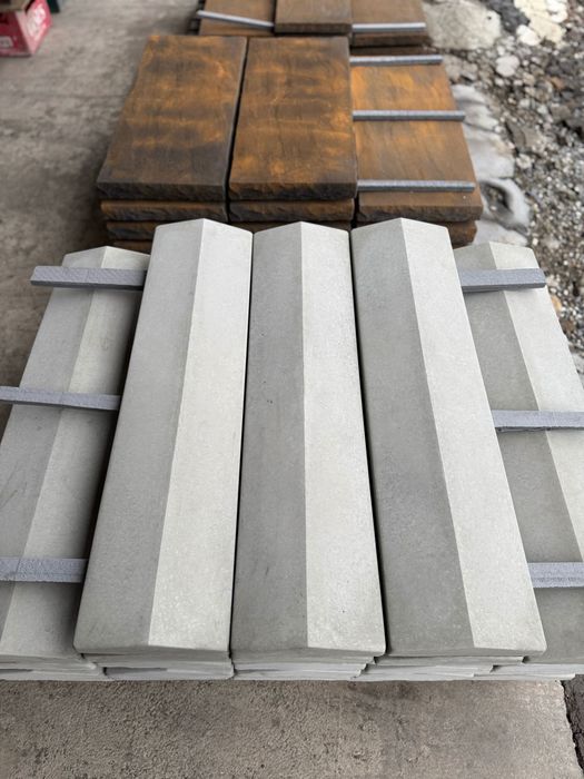 Coame gard în două ape