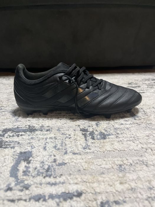 Продавам бутонки на Adidas Copa