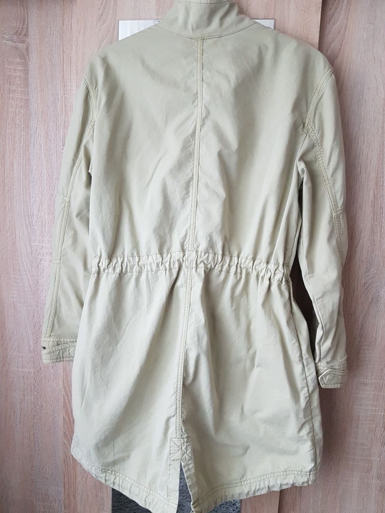 Parka marimea 40