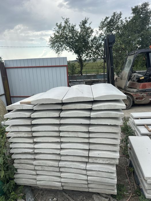 Capace de gard , palari ,coama gard