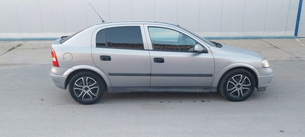 Vând Opel Astra G,proprietar 1,6 benzina