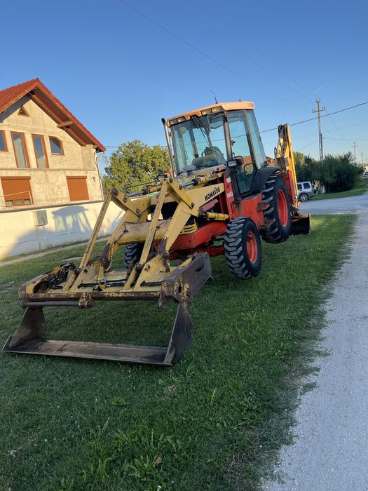 Buldoexcavator komatsu wb97R