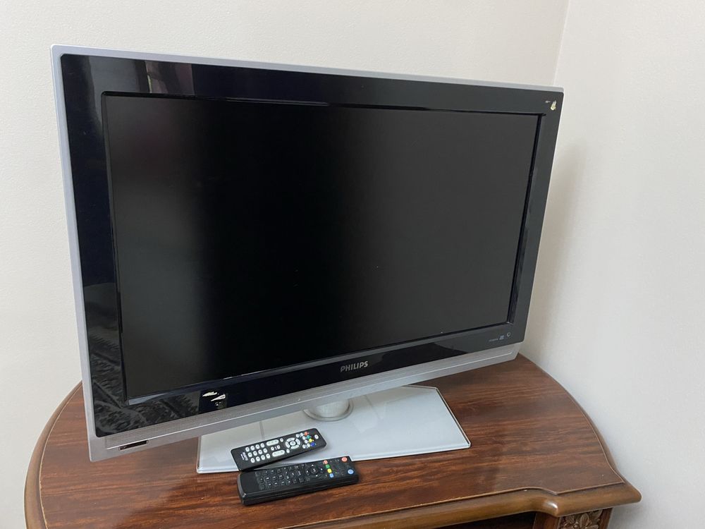 Телевизор PHILIPS