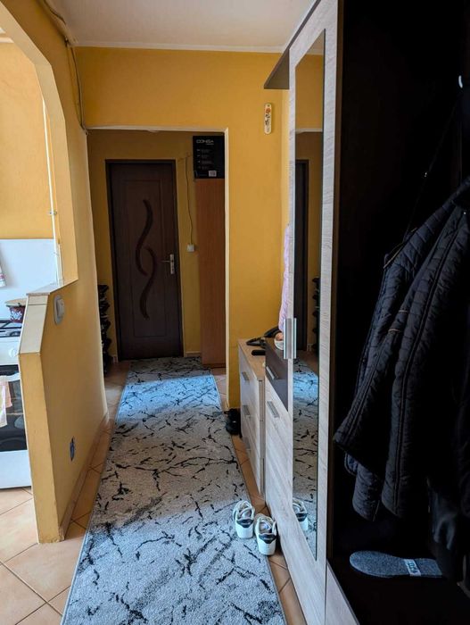 Inchiriez apartament 2 camere CII