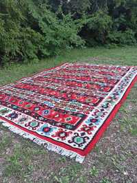 Чипровски килим, модел "Пиротски"