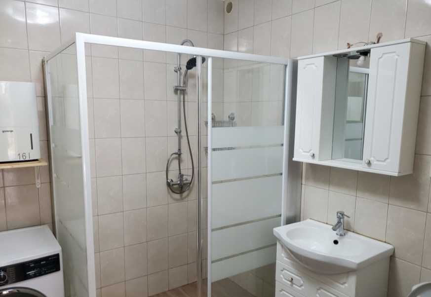 Apartament 2 camere pentru inchiriat Berceni / D. Leonida cu centrala