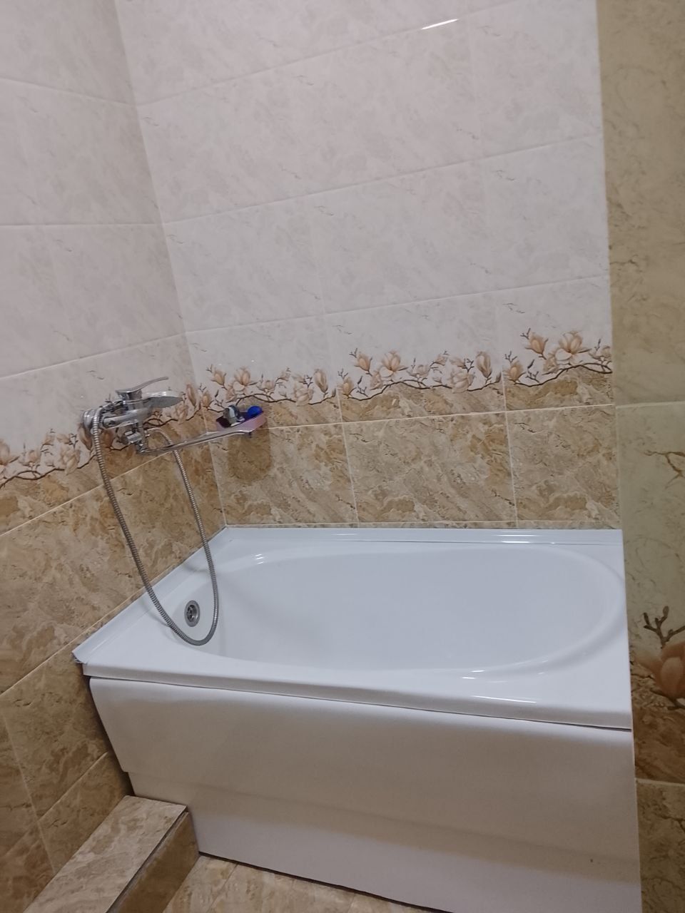 1 xonali kvartira ijaraga beriladi