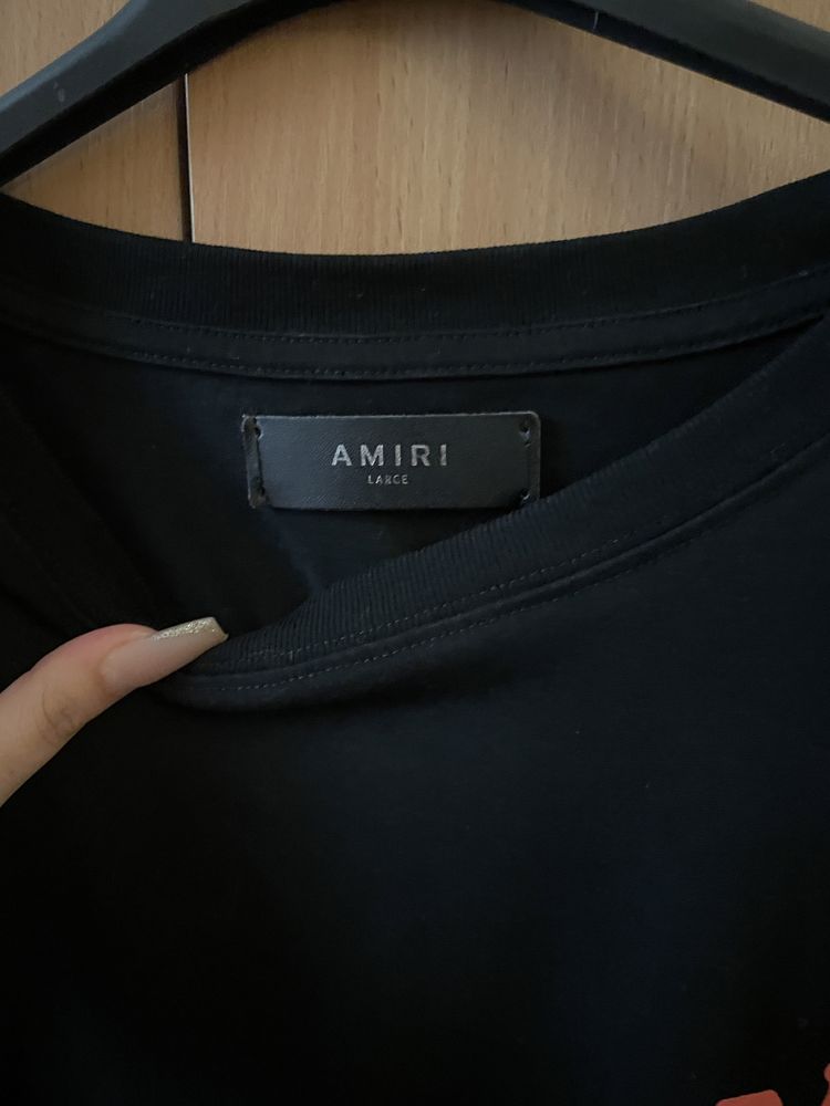 Vând Tricou Amiri