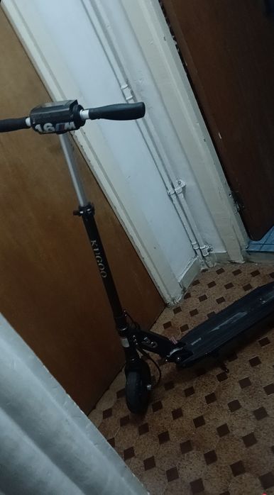 Vând trotinetă electrică kugo S3