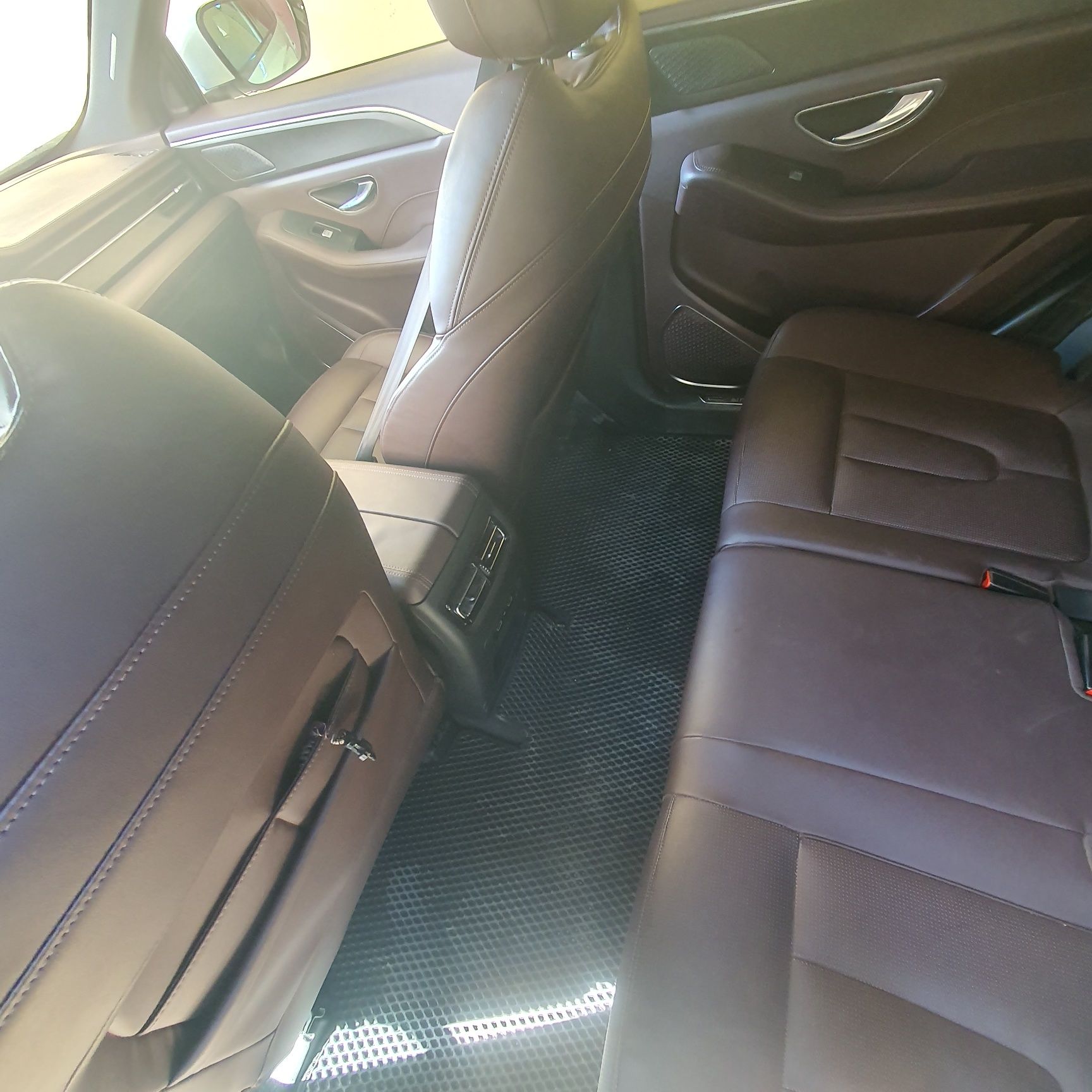Jetour X90plus Srochna sotladi