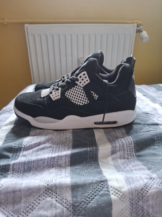 Jordan 4 White Thunder