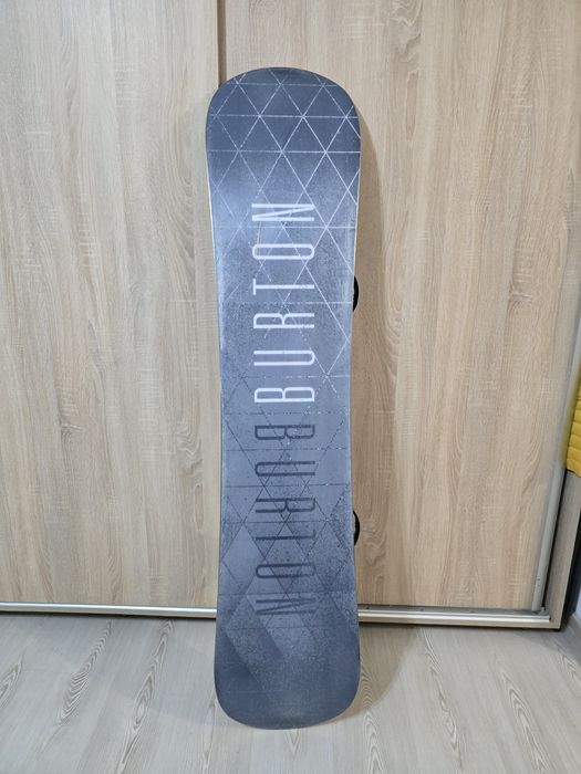 Placa snowboard 157 cm Burton wide cu legaturi Burton