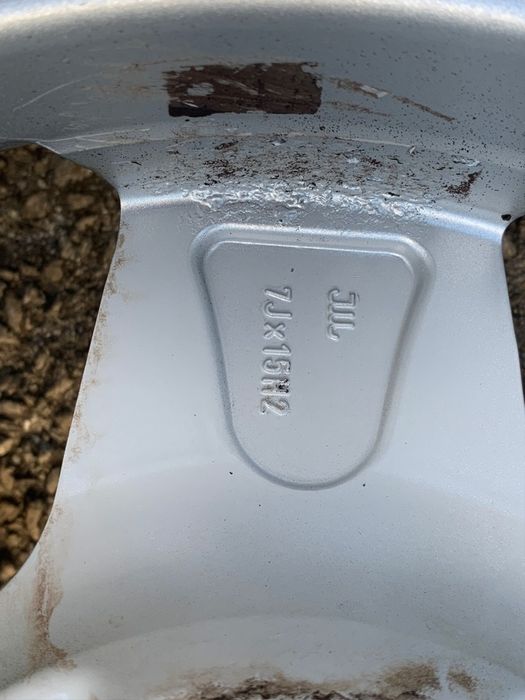 Джанти за BMW с гуми