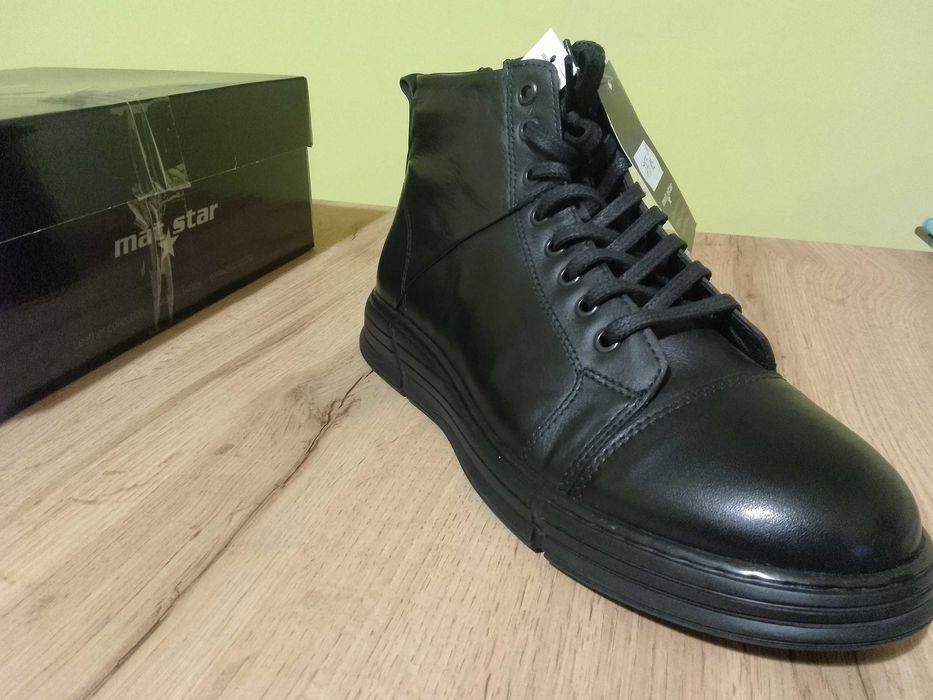 Продавам мъжки обувки