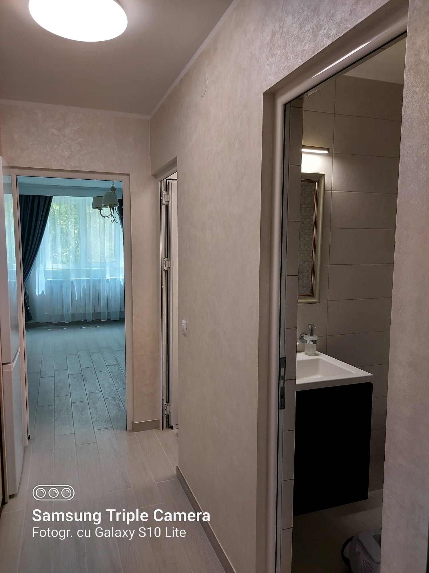 Proprietar închiriez Apartament 1 camera decomandat lux,nou.