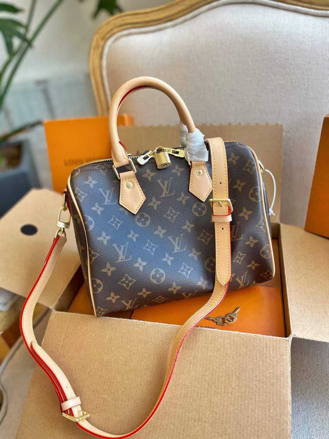 Geanta de mana dama Louis Vuitton LV 3423-46