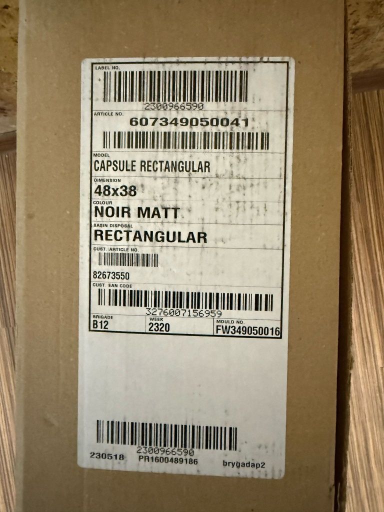 Lavoar negru mat