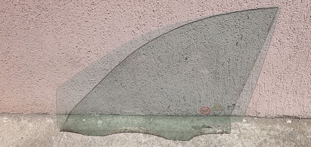 Странично стъкло за хюндай и30 шофьорско стъкло на пр.врат hyundai i30