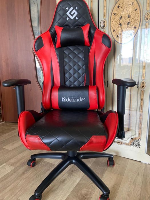 Игровое кресло от компаний Defender