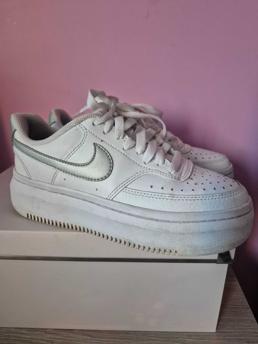 Nike маратонки .