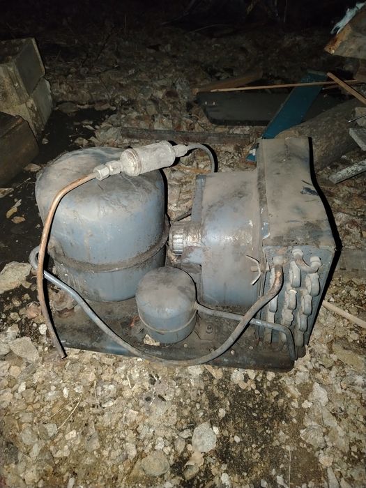 Компрессор от промышленного холодильника