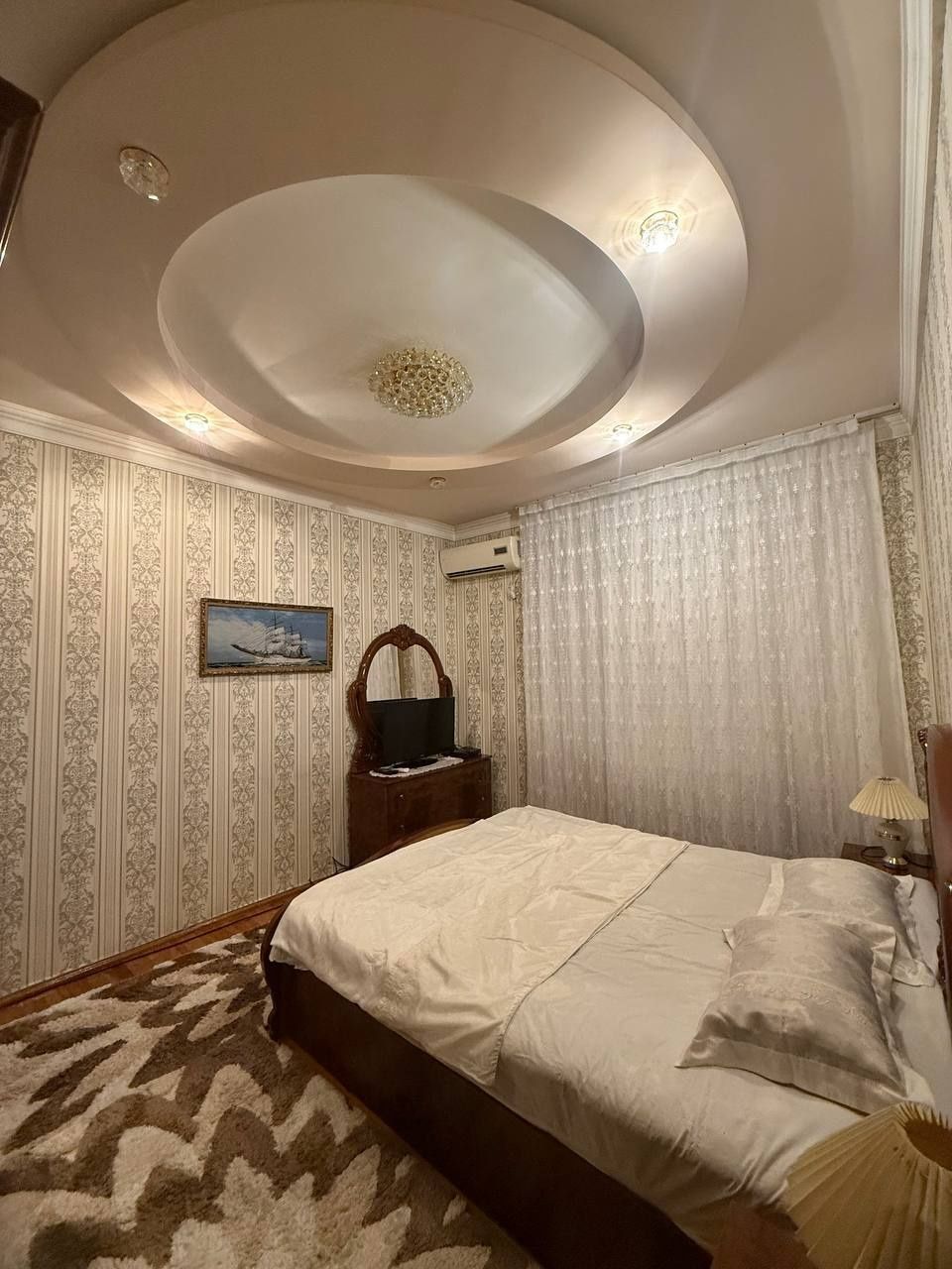 Яккасарай, Парк Бабура, Паркирова, №:185