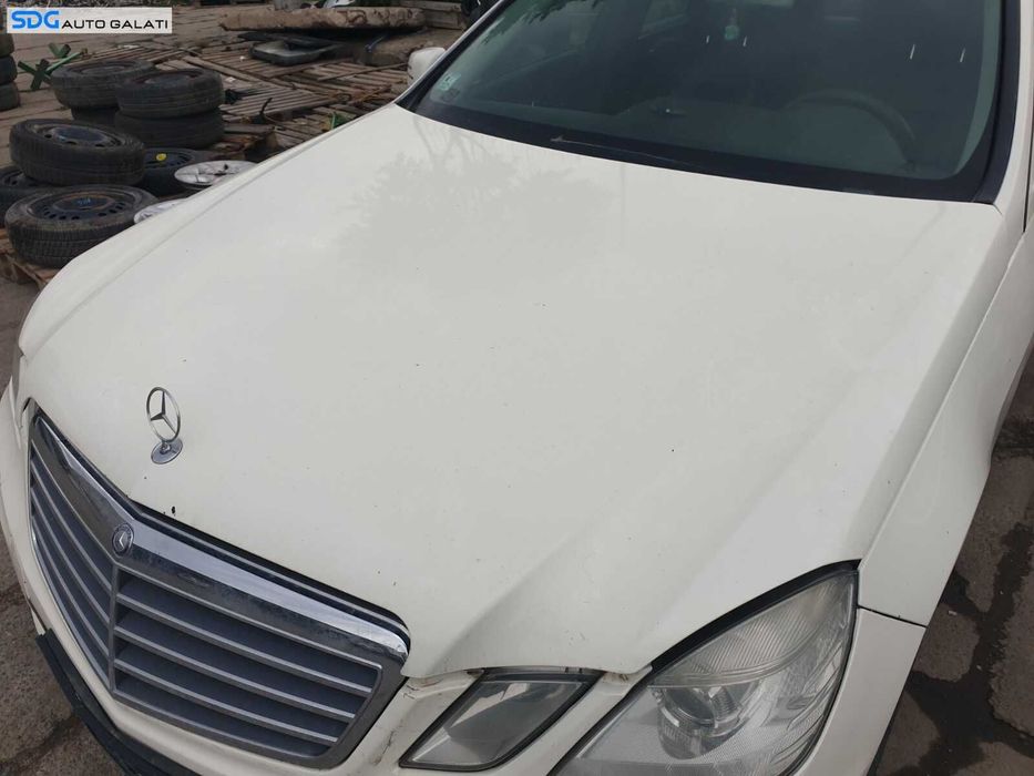 Capota Motor Mercedes Clasa E Class W212 E180 E200 E220 E250 E300 E320 2009 - 2013 Culoare C040 [C8405] (prezinta defecte estetice ale vopselei, zgarieturi, etc)