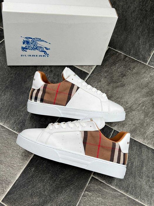 Adidași bărbați burb