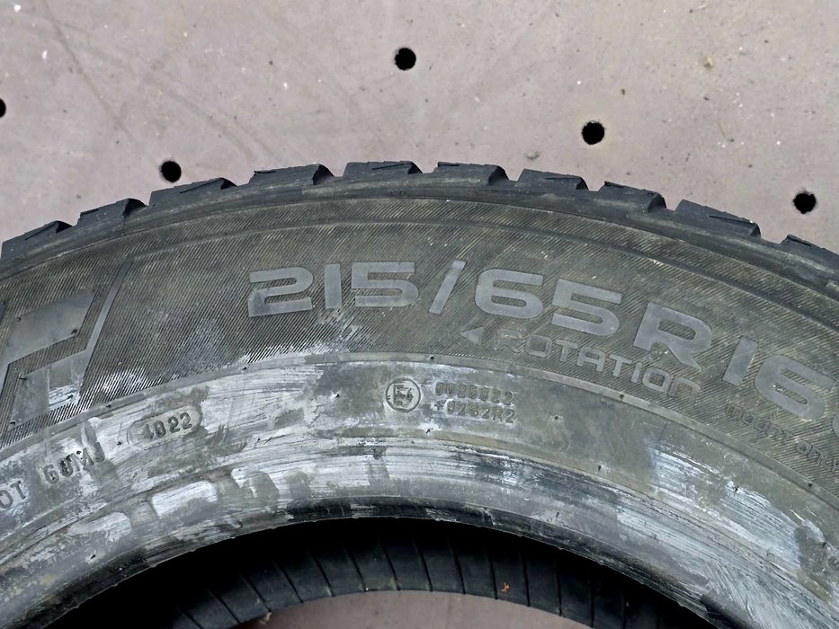 215 65 16c nokian