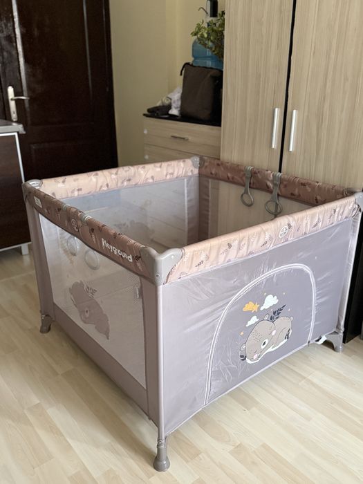 Сгъваема кошара за игра