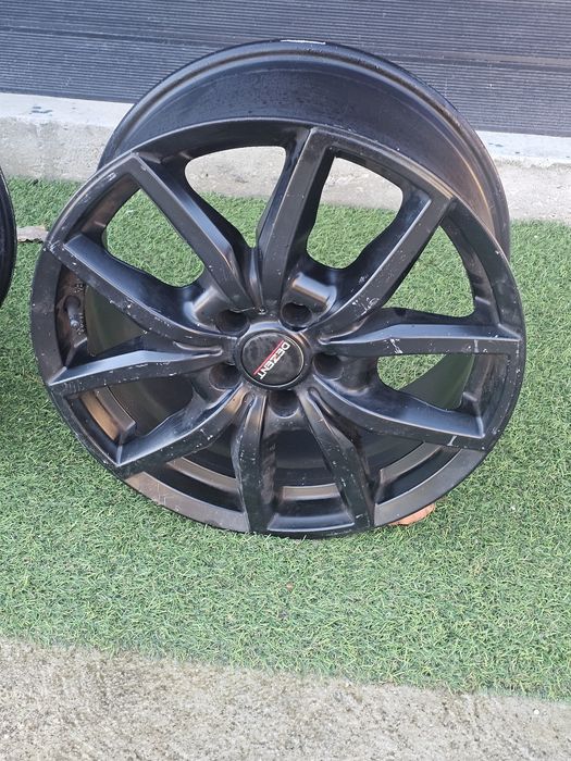 Jenti pe 17 kba49355