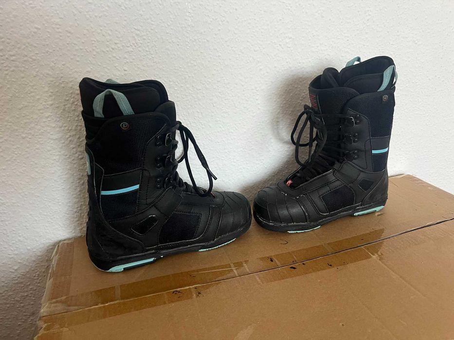 Boots snowboard Head 4D siret marime EUR:38 Mondo:24.5