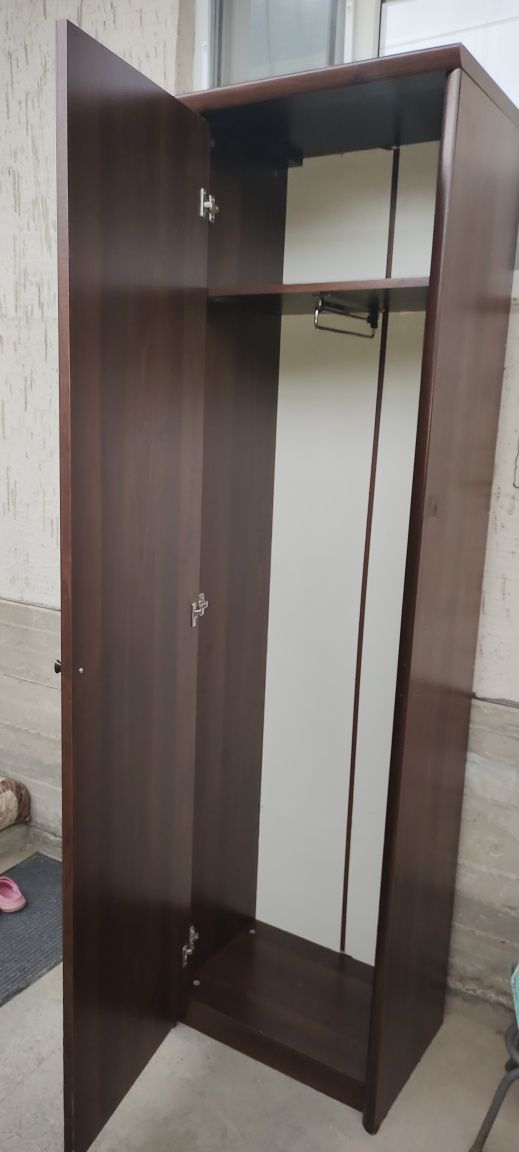 Продам шифонер в хорошем состоянии!