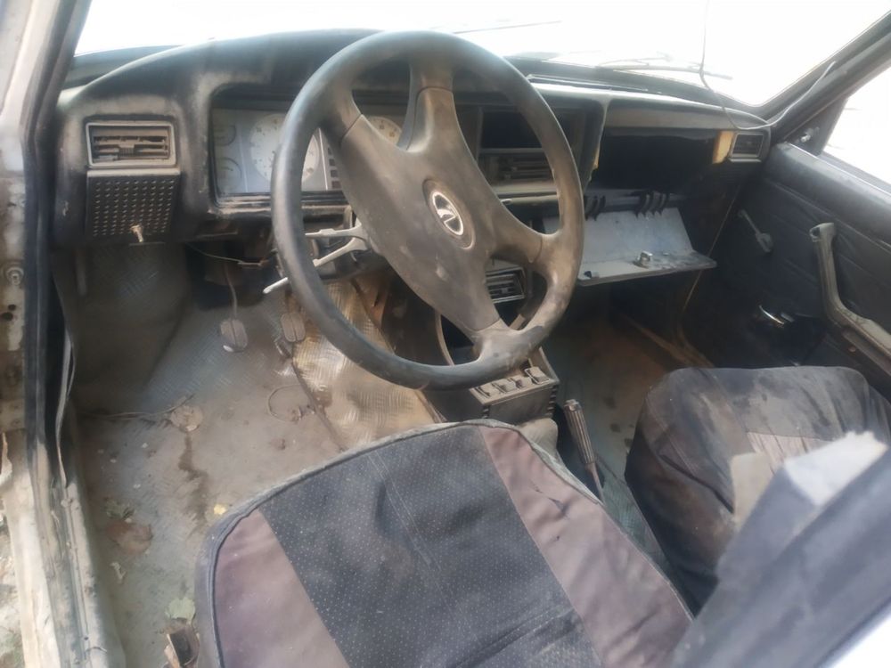 Vaz 2107 sotiladi