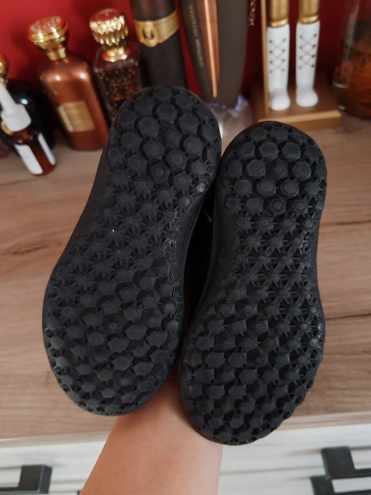 Adidași fotbal 25