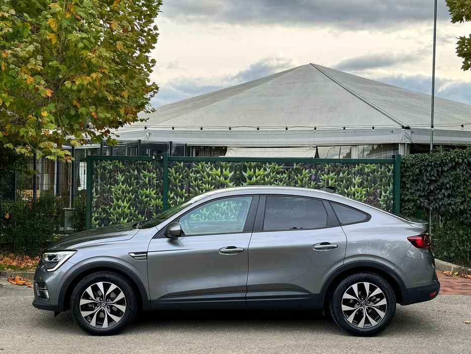 Renault Arkana 1.6 E-Tech-Hybrid-Recent Adusa