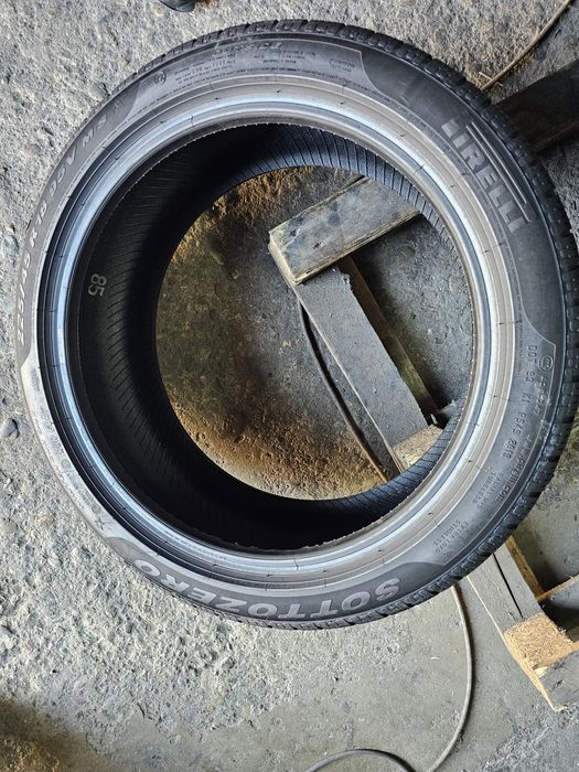 2 anvelope iarna 225 45 18 Pirelli Runflat 2019