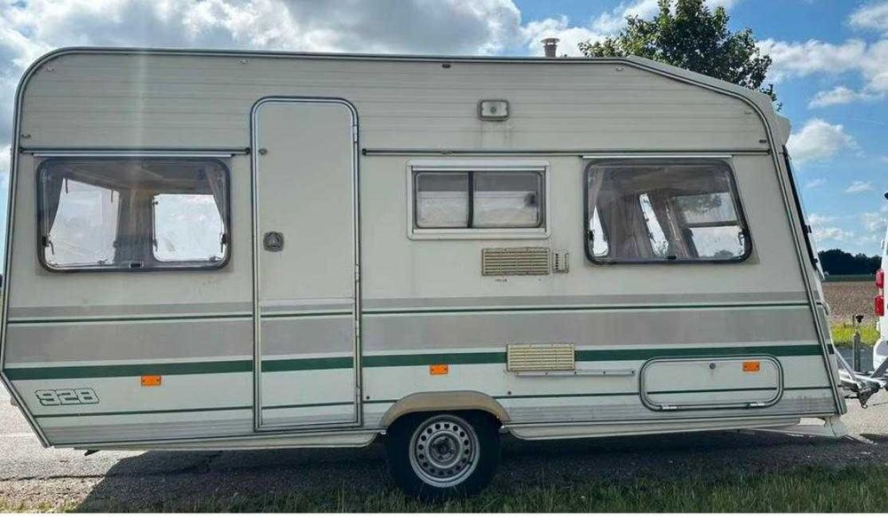 Rulotă Chateau cu cort,îngrijita, înmatriculată,merită văzută