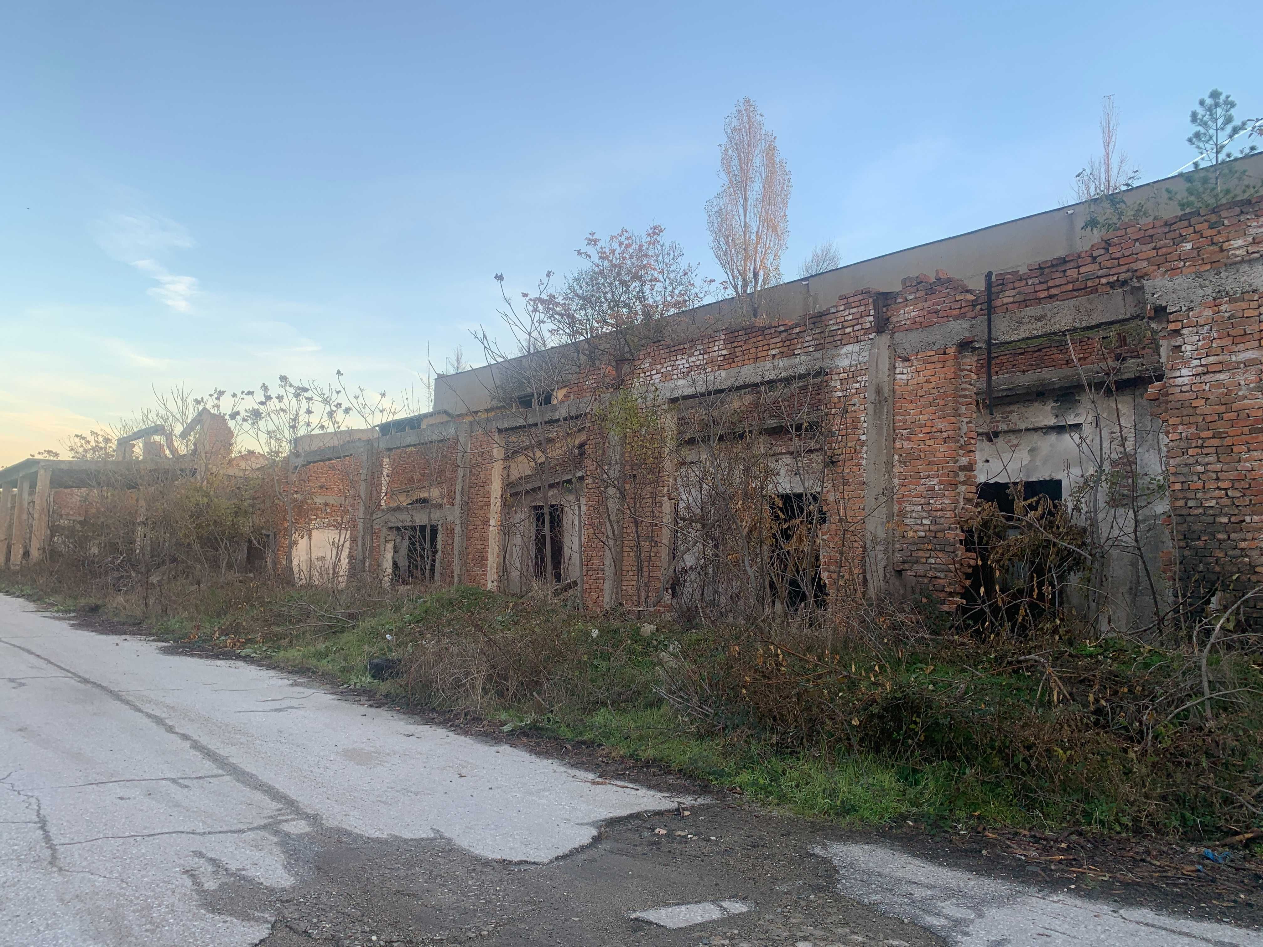 ПРОМИШЛЕН ТЕРЕН в индустриалната зона на село Ведраре